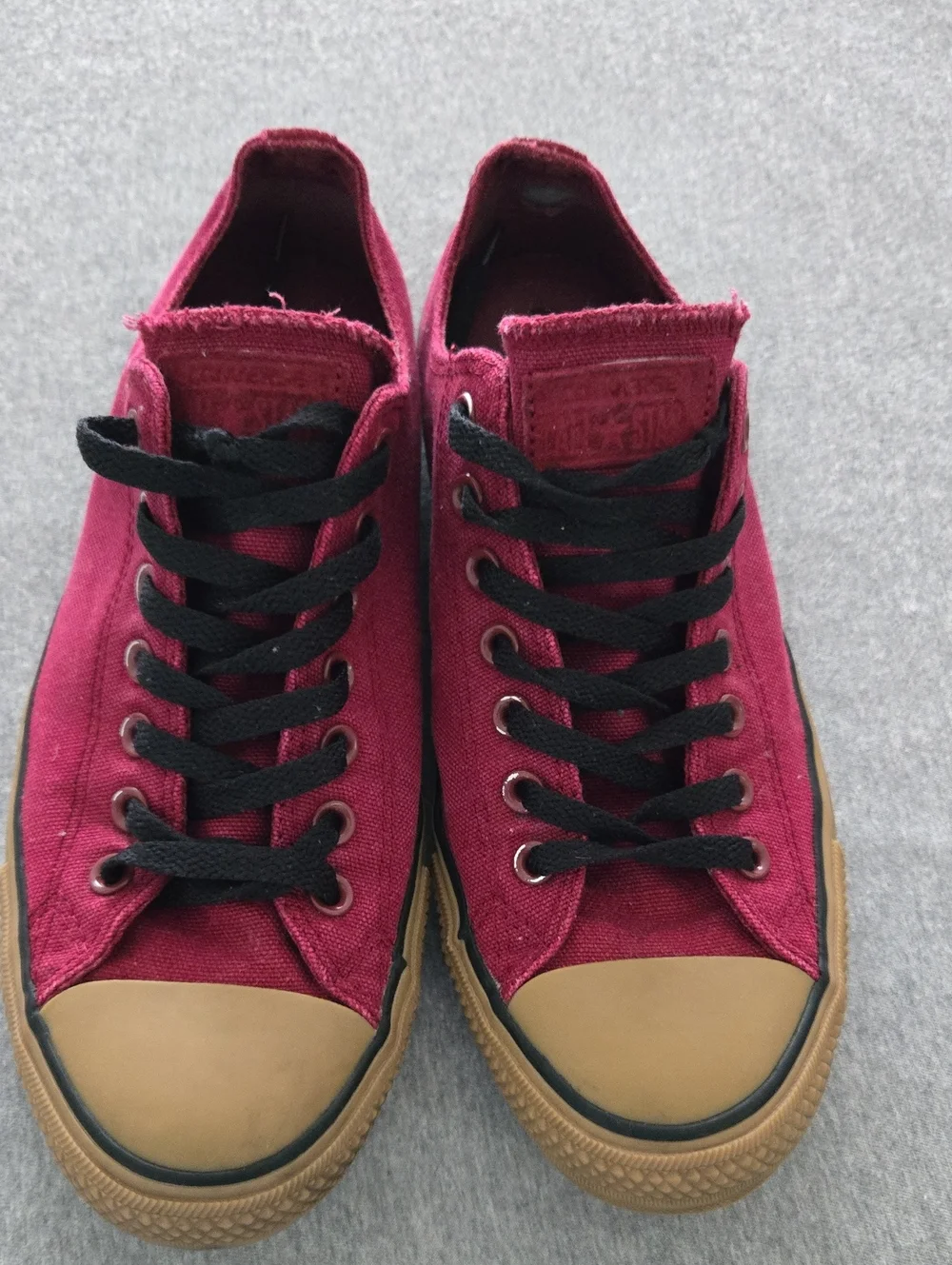 Converse Men's Maroon Canvas Low-Top Sneakers with Black Laces Gum Soles